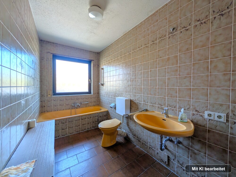zweites Badezimmer EG