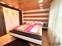 Sehr geräumiges Schlafzimmer