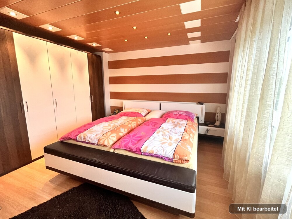 Sehr geräumiges Schlafzimmer