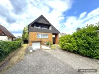 Aussen Ansicht - Garage und Hof