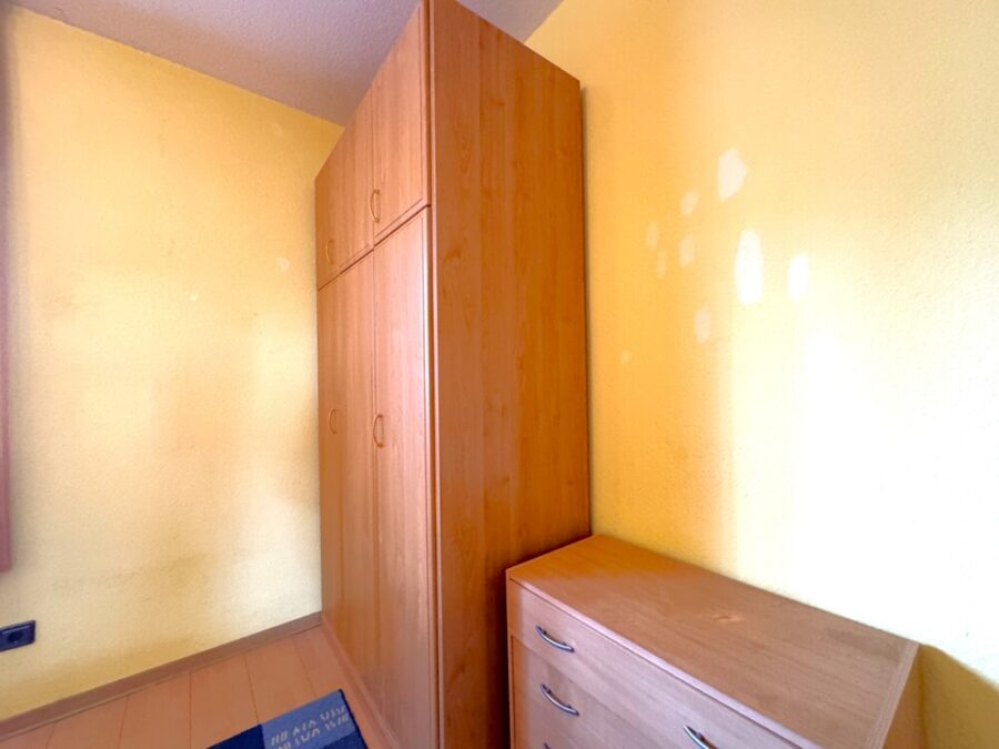 EG - Schlafzimmer Nr. 4 Rechte Seite
