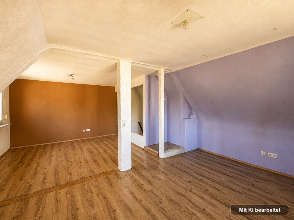 Dachgeschosszimmer Vorderhaus