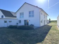 Blick aus dem Garten