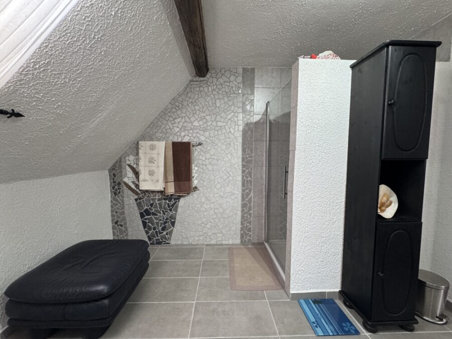 Badezimmer DG
