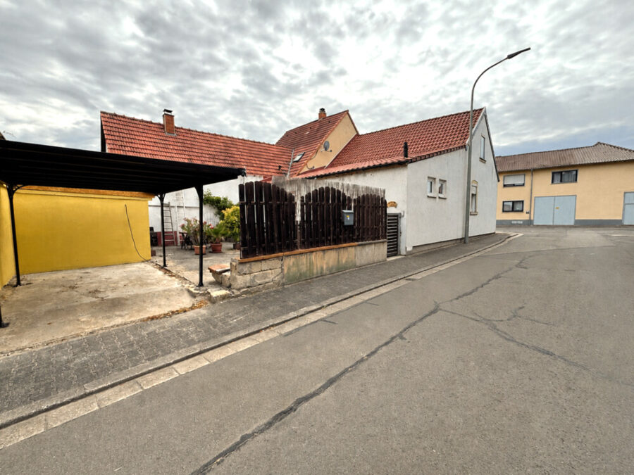 Straßenansicht
