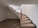 Treppe EG zum Badezimmer KG - Alle unter einem Dach