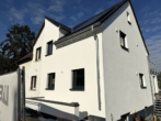 Straßenansicht - Maisonette im neuen Glanz!