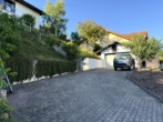 Zufahrt und Garage - Ein Zuhause mit Ausblick und Charakter
