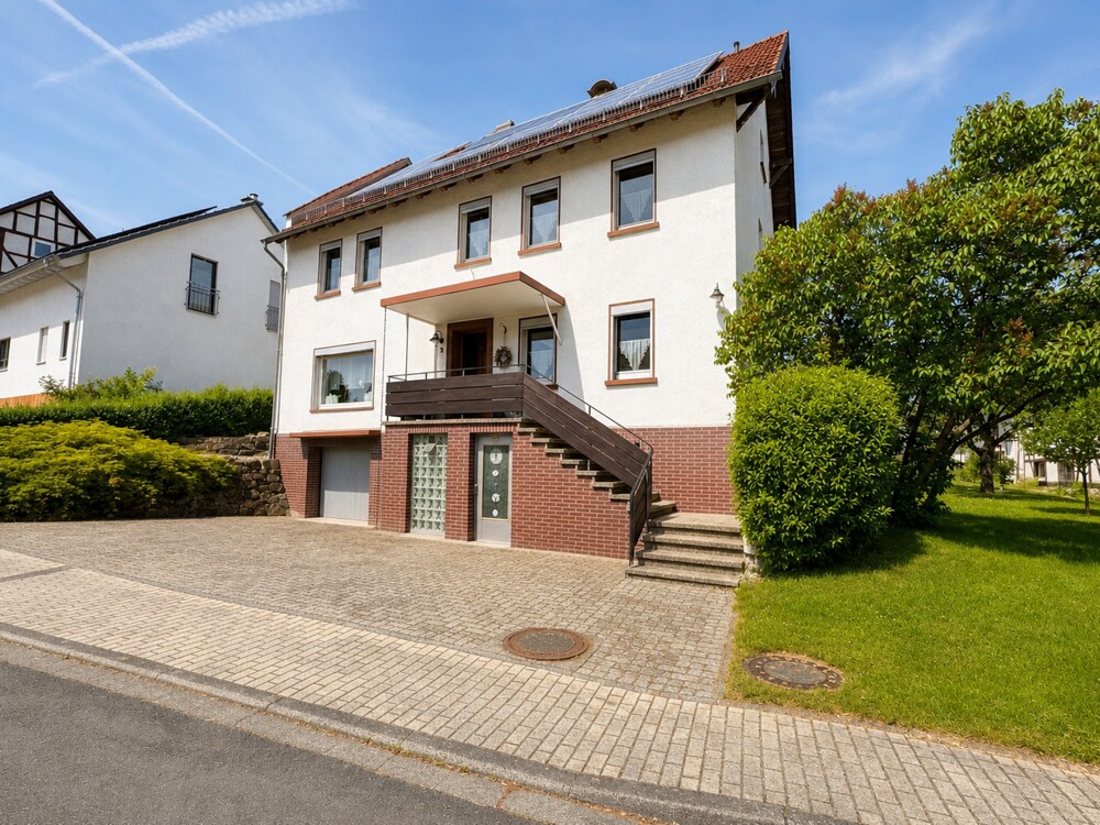 Bild vom Haus Vorder Ansicht-bearbeitet