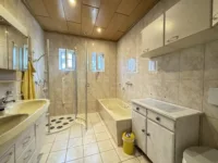 Badezimmer 1