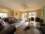 Wohnzimmer EG - Über den Reben zuhause