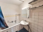 Badezimmer mit Wanne - Günstig wohnen oder sicher vermieten !!