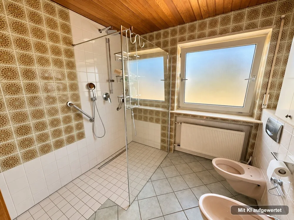 EG Bad Blick Dusche