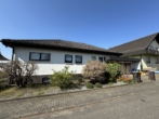 Frontansicht - Exklusiver Bungalow mit Gartenidylle und Einliegerwohnung!