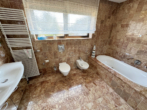 Bad - Exklusiver Bungalow mit Gartenidylle und Einliegerwohnung!
