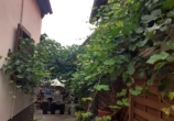 Der Weg zu Haus und Garten - Mehr Charme geht nicht !!