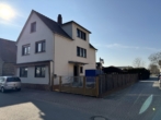 Blick von der Straße - Neues Familienglück…