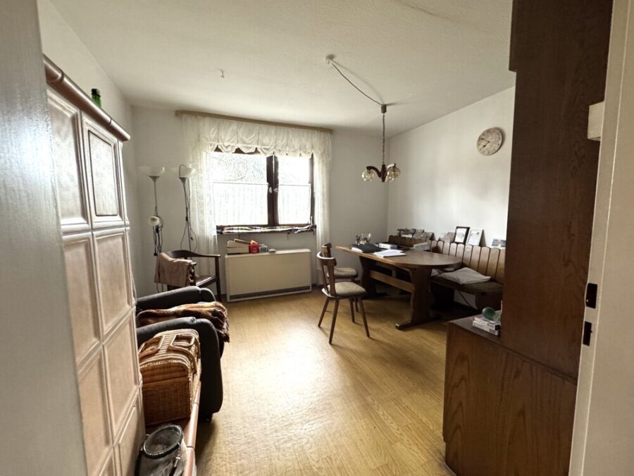 Büro EG