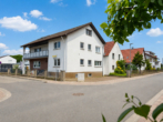 Blick von Außen - Familienglück unter einem Dach