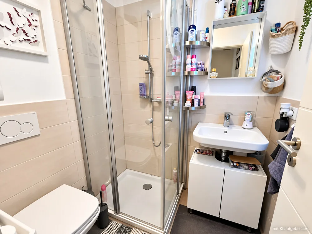 Gäste-WC mit Dusche