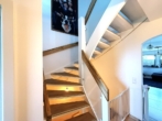 Treppenhaus - Exklusives Haus mit Einliegerwohnung