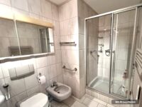 und Dusche