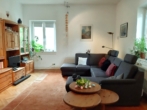 Gemütliches Wohnzimmer - Viel Platz auf einer Ebene !!