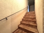 Treppe zum OG - Leben und Arbeiten vereint