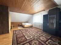 Zimmer im Dachgeschoss