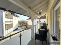 Balkon und Eingang