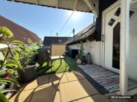 Dachterrasse und Eingang DG