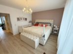 OG Schlafzimmer - Modern. Effizient. Zuhause. KFW55 Standard.