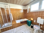 OG Badezimmer - Große Wohnfläche, prima Lage, guter Preis !!