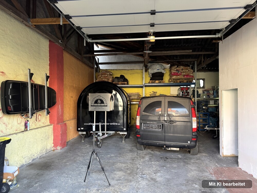 Eine große Garage von insg- 3