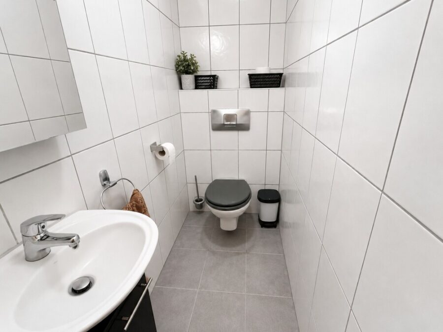 Separates Gäste-WC